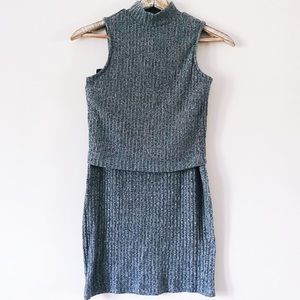 •Gray Ribbed Crop Top Shirt Skirt Sweater Set L